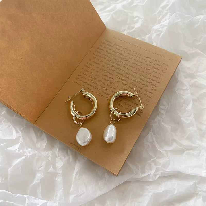 Pearl Earrings for Ladies Fashion Freshwater Pearl Charm Chunky 14K Gold Plated Hoop Earrings for Women